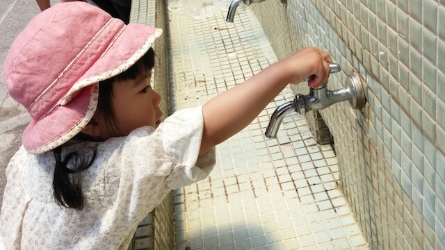 水の出しっぱなしを止めて水道料金を節約